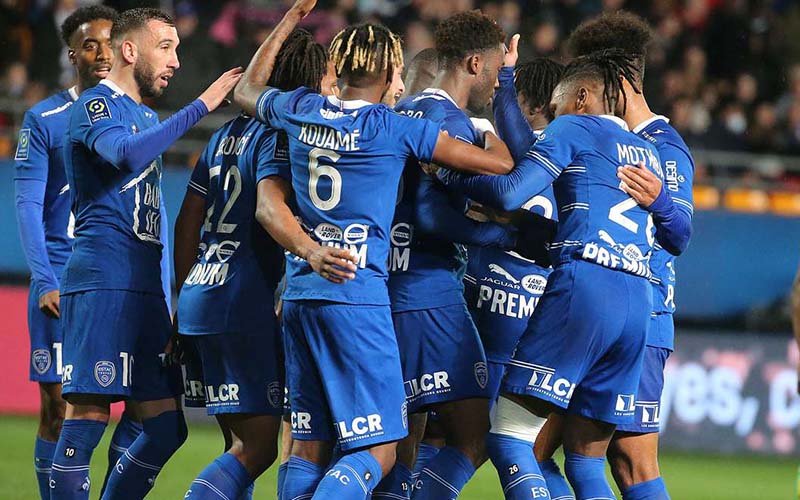 troyes-vs-nantes-21h00-ngay-28-12-2022-2